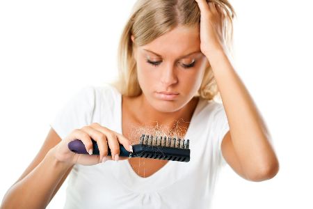 Как остановить осеннее выпадение волос?